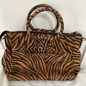 Hobo Sheila Medium Zebra Stripes -New print!